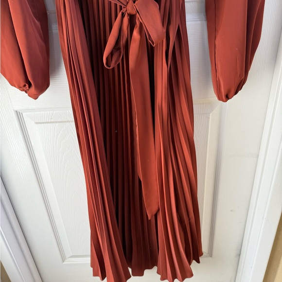 BloomChic Rust Long Sleeve Dress - Picture 5 of 6